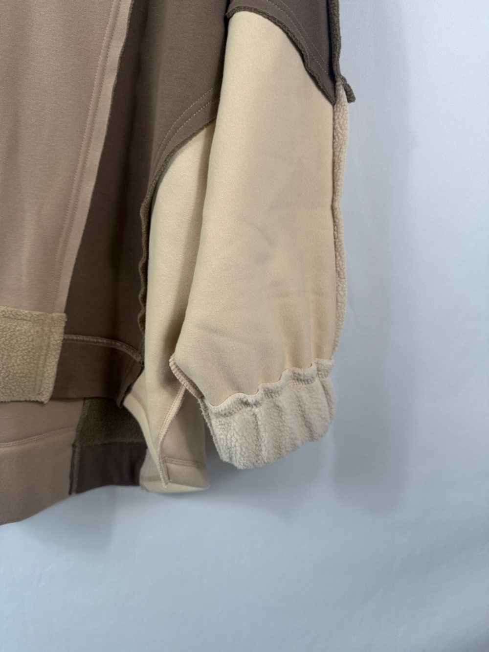 AEMH+CO Lallie Neutral Colorblock Very Oversized Sweater. Womens Size S. NWT - Picture 7 of 8